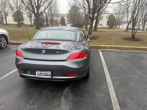 Used 2014 BMW Z4 sDrive28i image 2