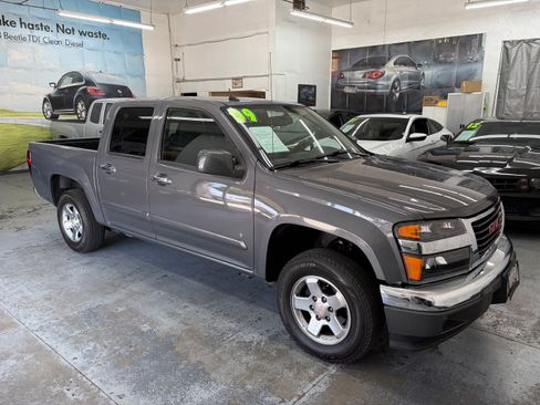 Used 2009 GMC Canyon 2WD Crew Cab image 2