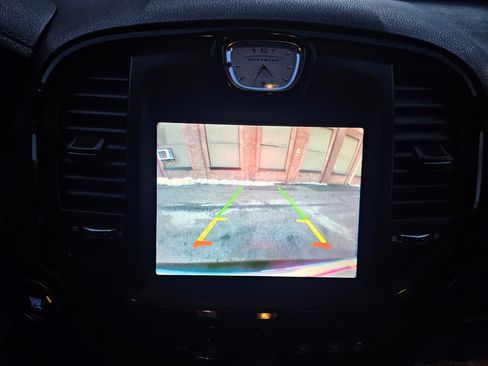 Used 2014 Chrysler 300 S image 27