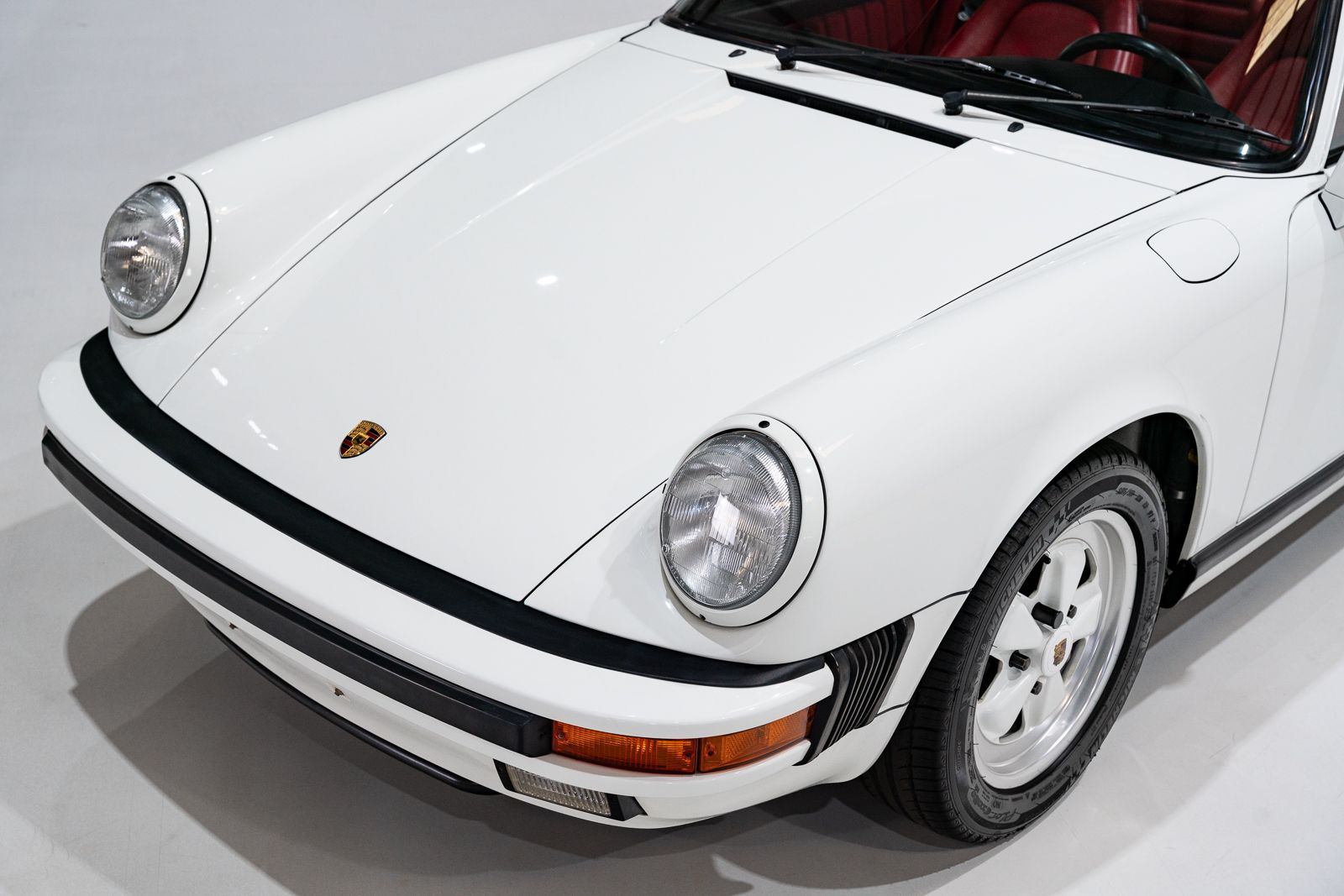 Used 1989 Porsche 911 Carrera Cabriolet RWD image 38