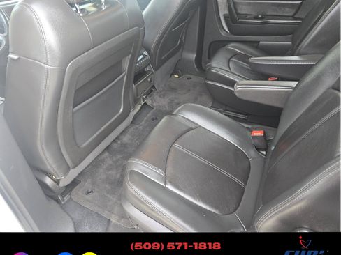 Used 2016 Chevrolet Traverse LT image 18