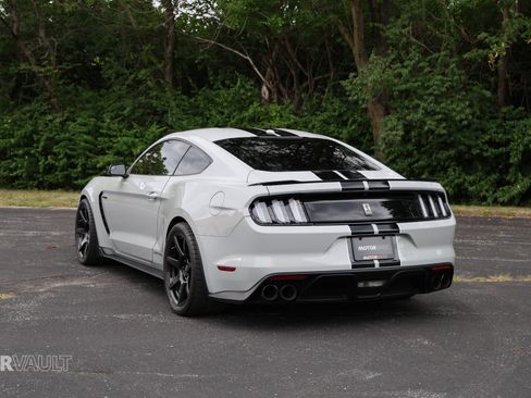Used 2016 Ford Mustang Shelby GT350 image 5