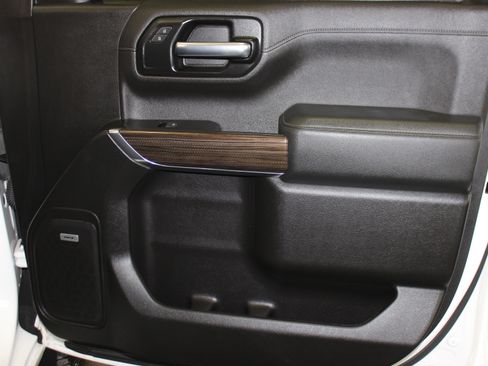 Used 2020 Chevrolet Silverado 1500 LT Trail Boss image 29