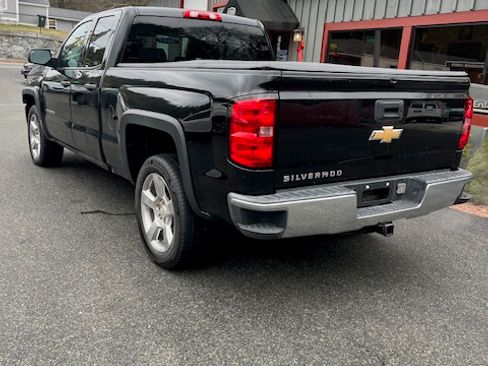 Used 2017 Chevrolet Silverado 1500 Custom image 3