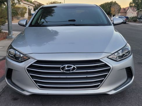 Used 2018 Hyundai Elantra SEL image 3