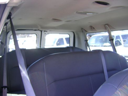 Used 2008 Ford E-350 and Econoline 350 XLT image 8