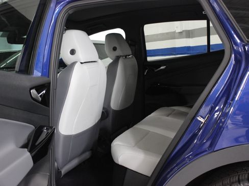 Used 2022 Volkswagen ID.4 Pro S image 33