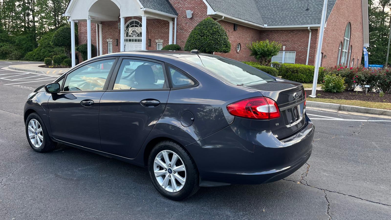 Used 2013 Ford Fiesta SE Sedan FWD image 7