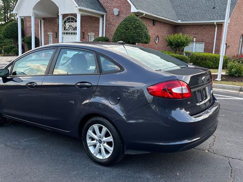 Used 2013 Ford Fiesta SE Sedan FWD image 7