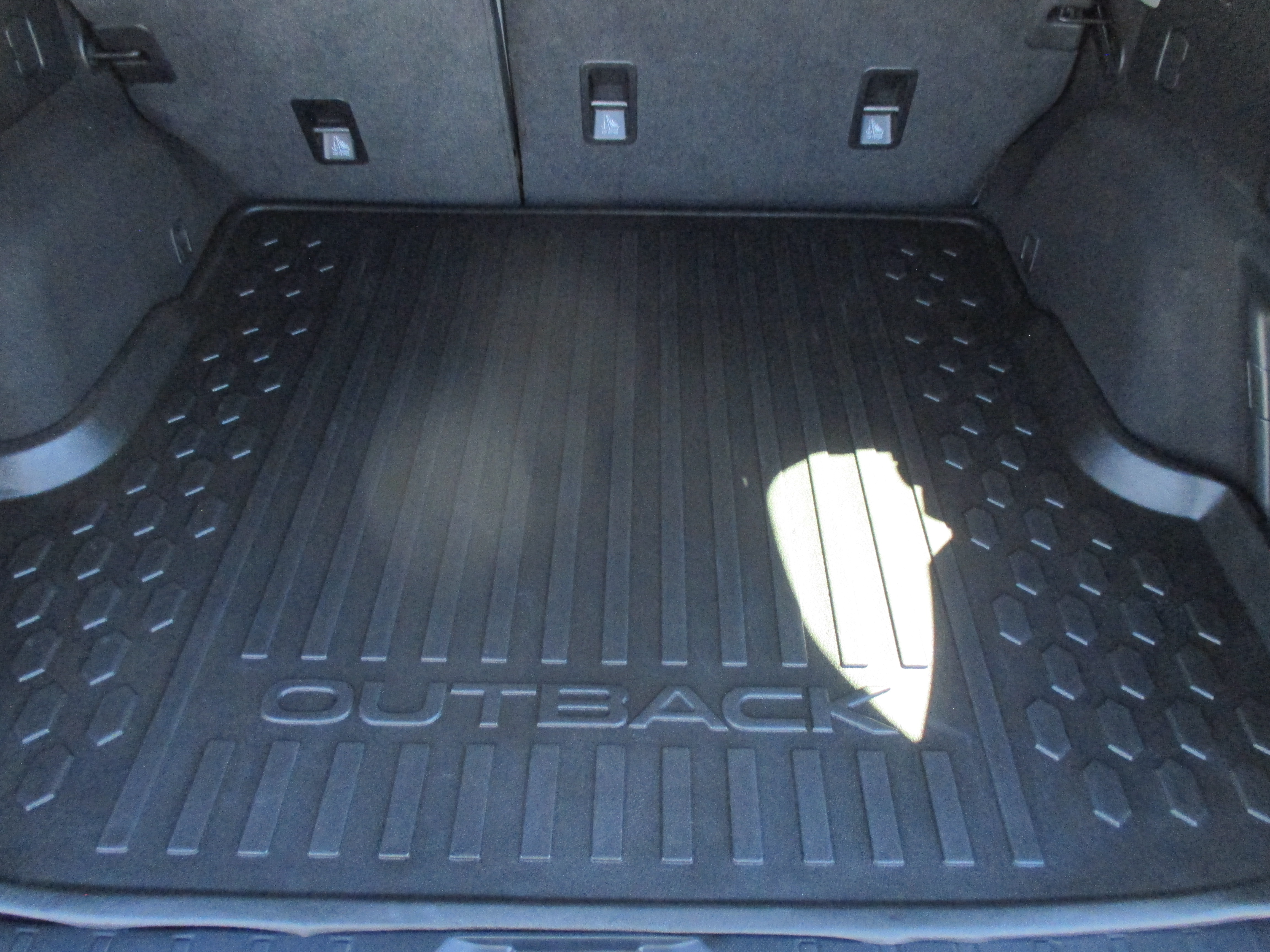 Used 2021 Subaru Outback Premium Wagon 4D AWD/4WD image 14
