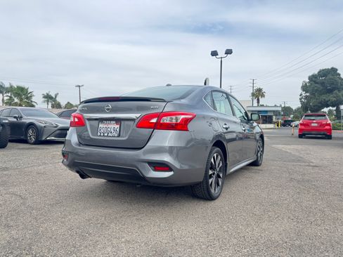 Used 2019 Nissan Sentra SR image 7