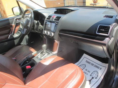 Used 2018 Subaru Forester 2.5i Touring AWD/4WD image 3