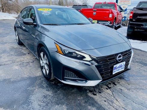 Used 2024 Nissan Altima 2.5 S image 6