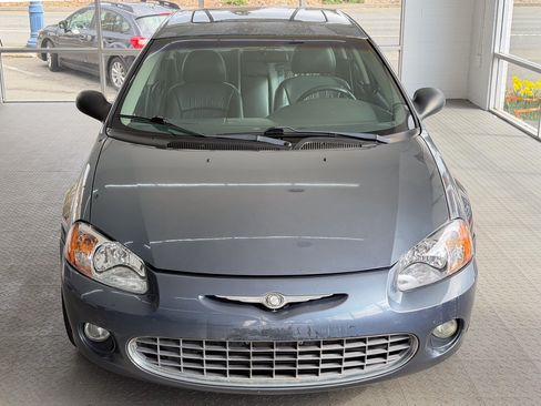 Used 2001 Chrysler Sebring LXi image 2