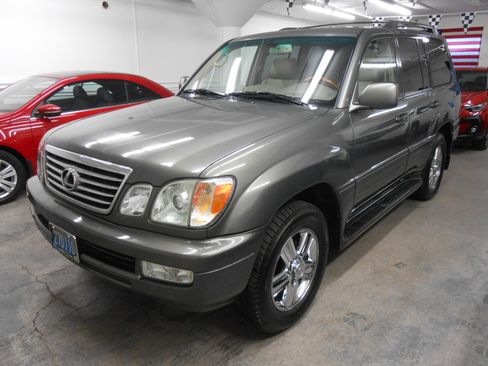 Used 2007 Lexus LX 470 image 2