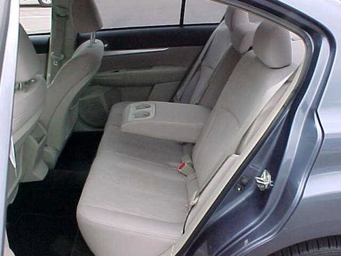 Used 2014 Subaru Legacy 2.5i image 10