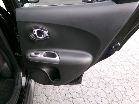 Used 2014 Nissan Juke SV image 14