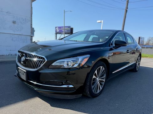 Used 2017 Buick LaCrosse Premium image 3