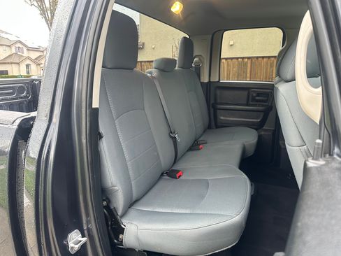 Used 2018 RAM 1500 Express image 17