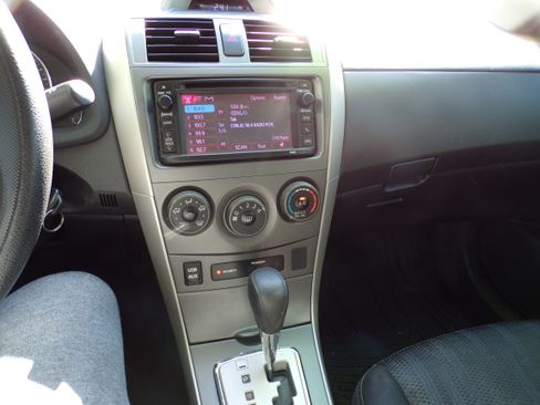 Used 2013 Toyota Corolla S Plus image 11