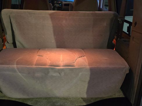 Used 1999 Chevrolet Express 1500 image 33