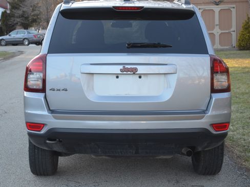 Used 2016 Jeep Compass 75th Anniversary image 4