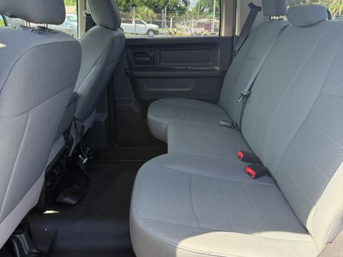 Used 2018 RAM 1500 4x4 Crew Cab ST image 16