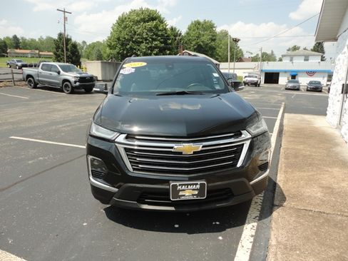 Used 2023 Chevrolet Traverse 3LT image 12