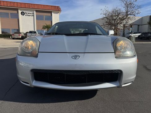 Used 2002 Toyota MR2 Spyder image 28