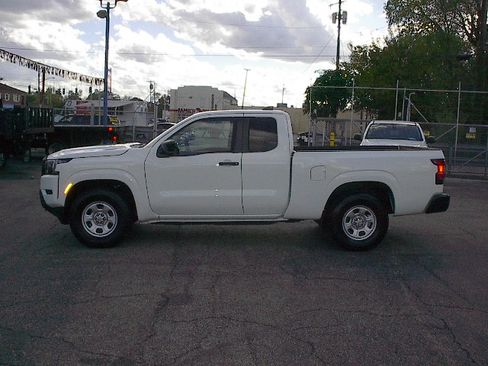 Used 2024 Nissan Frontier S image 8