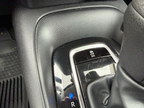 Used 2026 Toyota Corolla LE Sedan FWD image 10