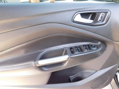 Used 2015 Ford Escape FWD SE image 11
