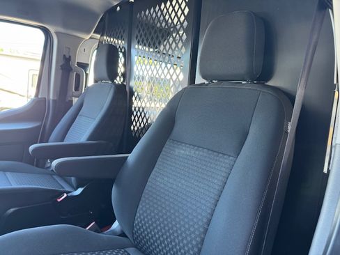 Used 2023 Ford Transit 250 image 17