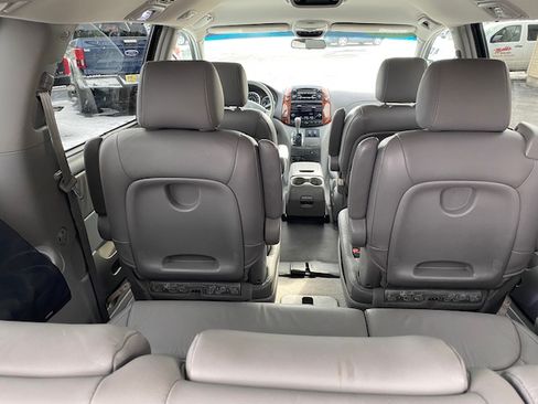 Used 2004 Toyota Sienna XLE image 21