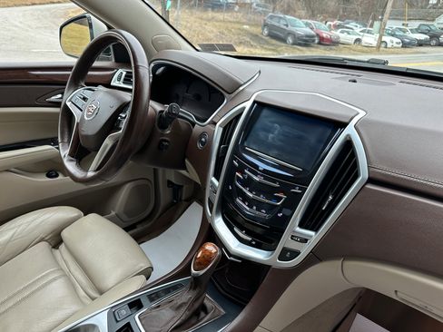 Used 2013 Cadillac SRX Luxury image 13
