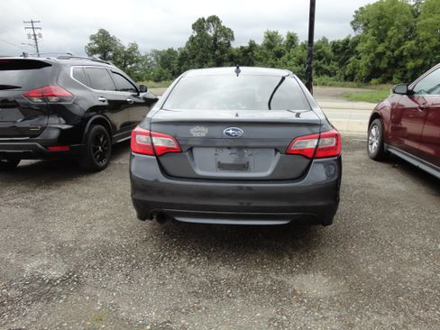 Used 2016 Subaru Legacy 2.5i Premium AWD/4WD image 3