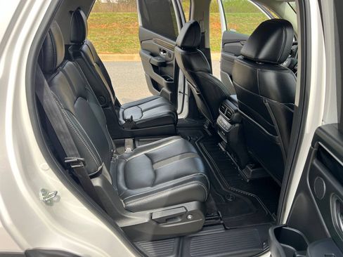 Used 2023 Honda Pilot EX-L image 16