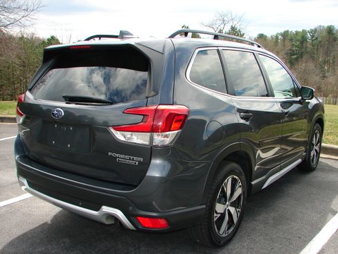 Used 2020 Subaru Forester Touring image 12