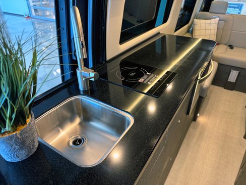 Used 2025 Mercedes-Benz Sprinter 3500 image 15