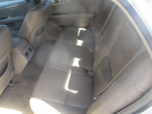 Used 2005 Toyota Avalon XLE image 10