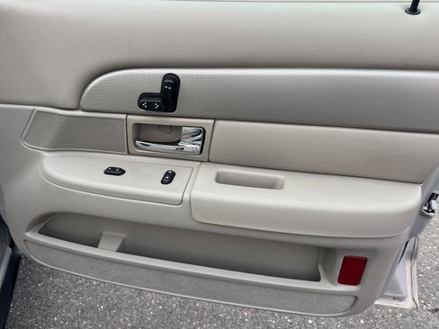 Used 2008 Mercury Grand Marquis LS image 14