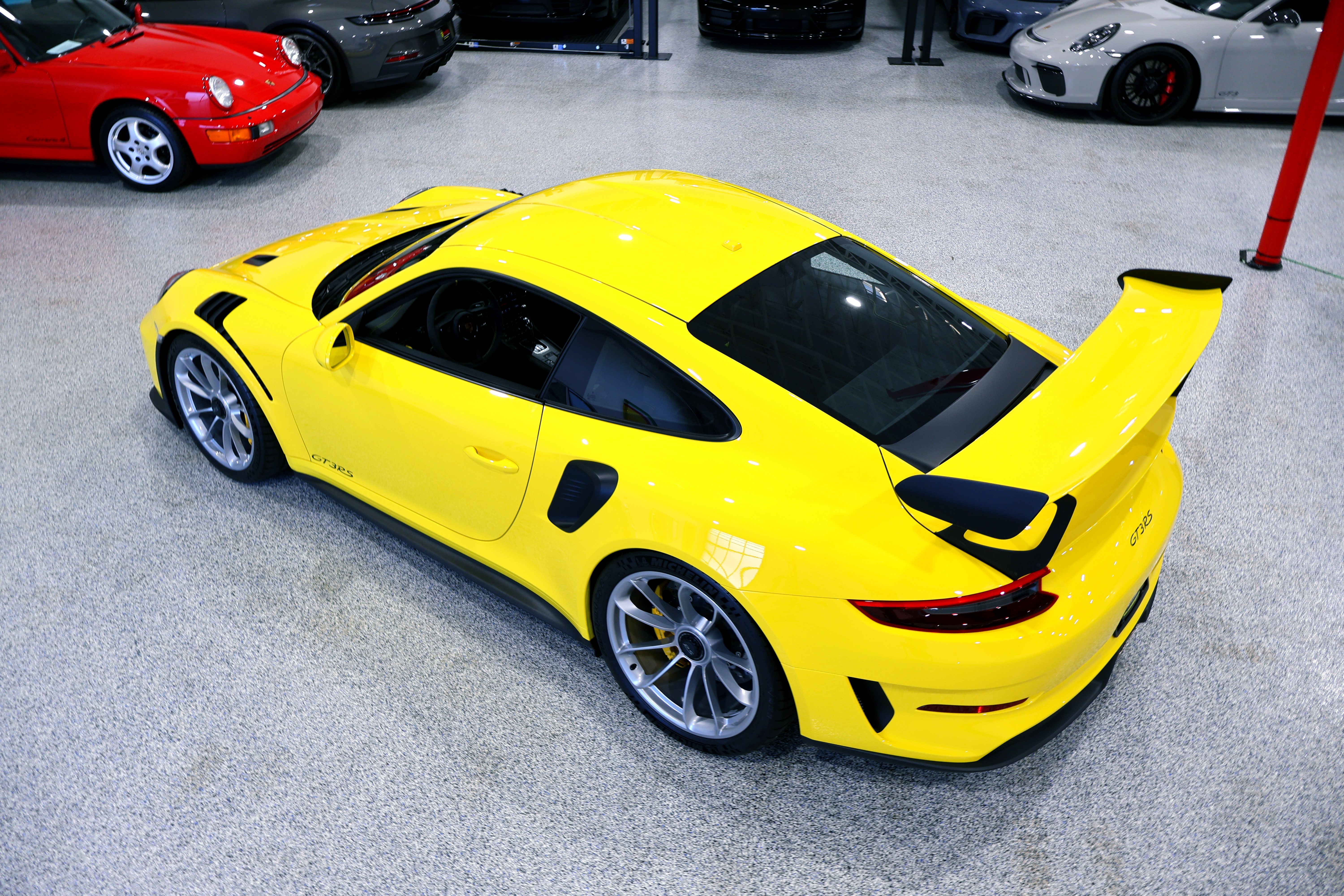 Used 2019 Porsche 911 GT3 RS RWD image 10