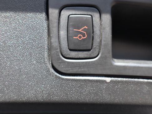 Used 2018 Tesla Model S 100D image 40