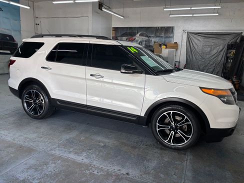 Used 2014 Ford Explorer Sport image 3