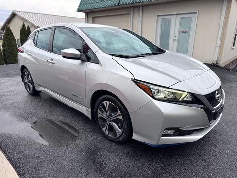 Used 2019 Nissan Leaf SV Plus image 3