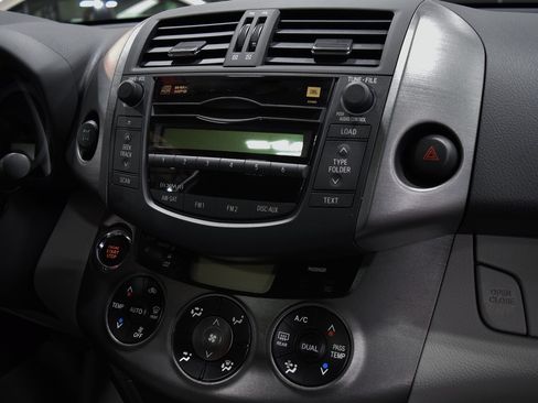 Used 2011 Toyota RAV4 Limited image 28