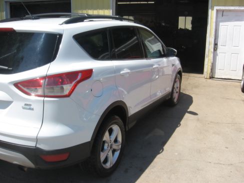 Used 2014 Ford Escape 4WD SE image 4