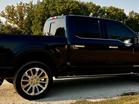 Used 2023 Ford F150 4x4 SuperCrew Hybrid image 10