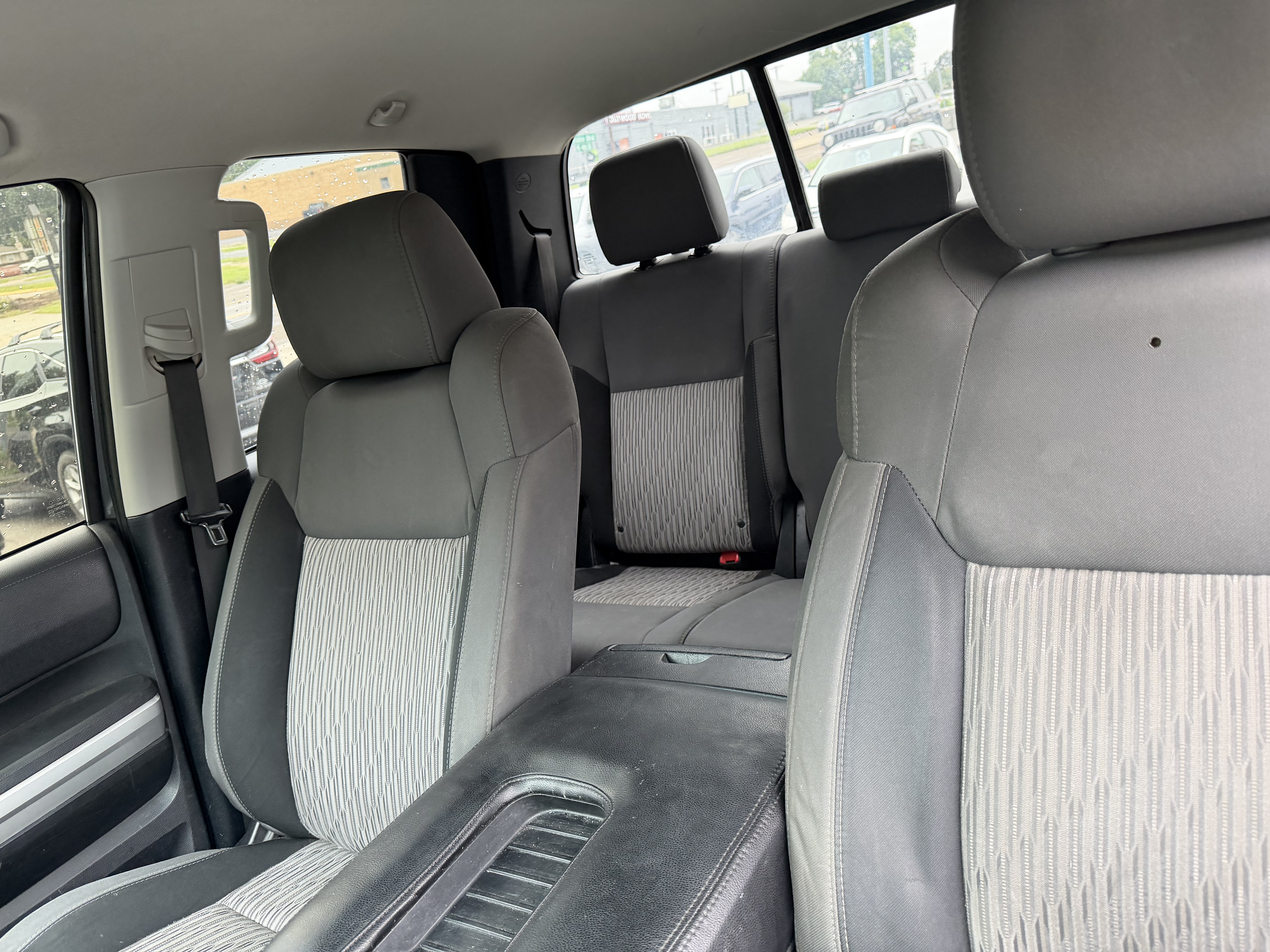 Used 2014 Toyota Tundra 4x4 Double Cab SR5 image 13