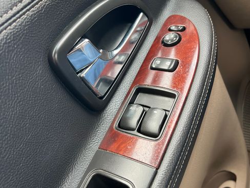 Used 2007 Chevrolet Uplander LS image 24